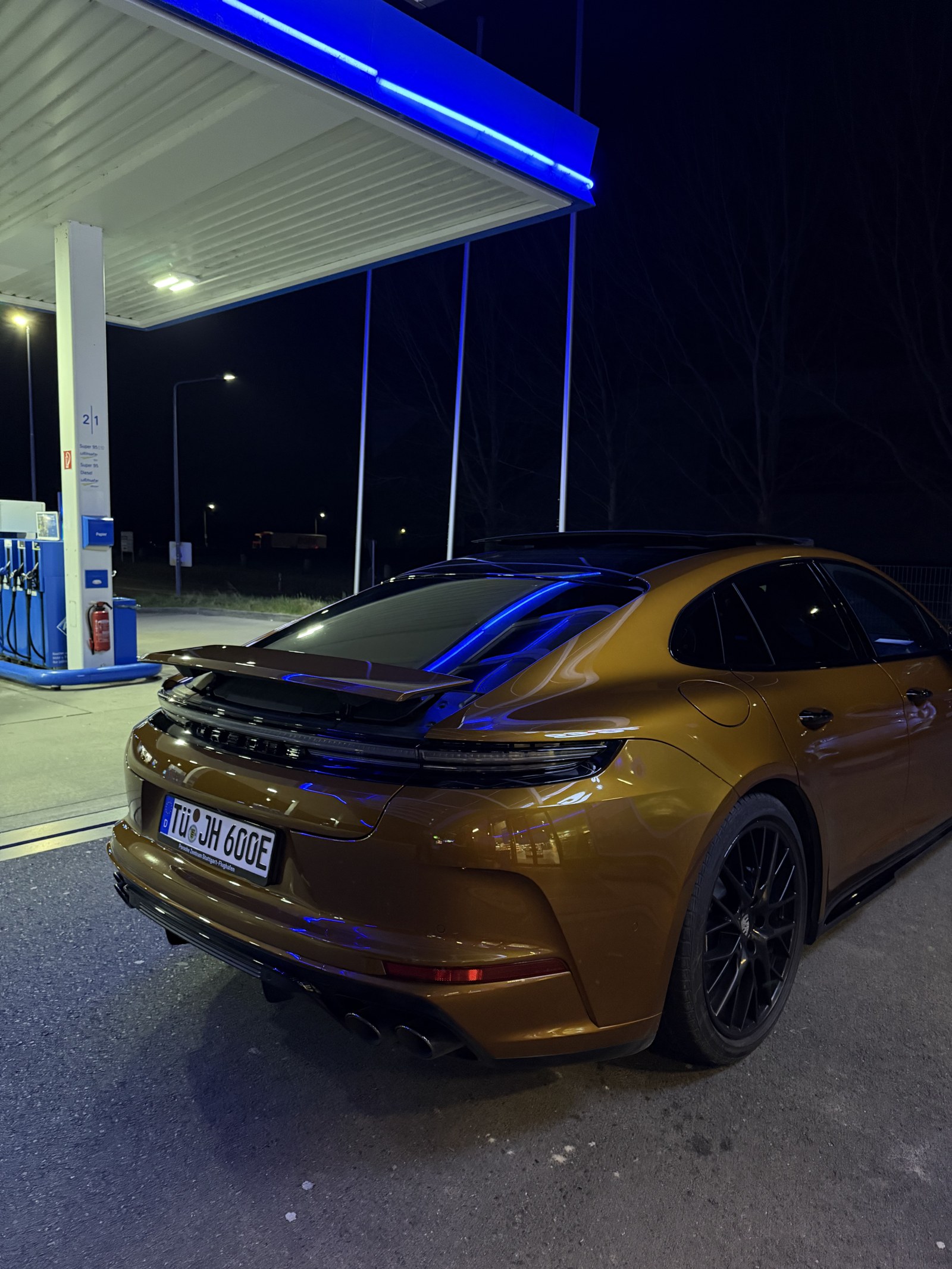 Car Wrapping & Folierung Fahrzeug in der Werkstatt – DShine Detailing Horb am Neckar